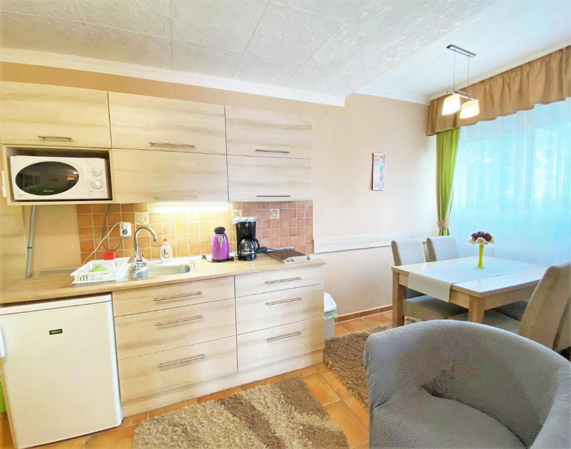 Apartman Siesta Buek - Buekfuerdo Extérieur photo