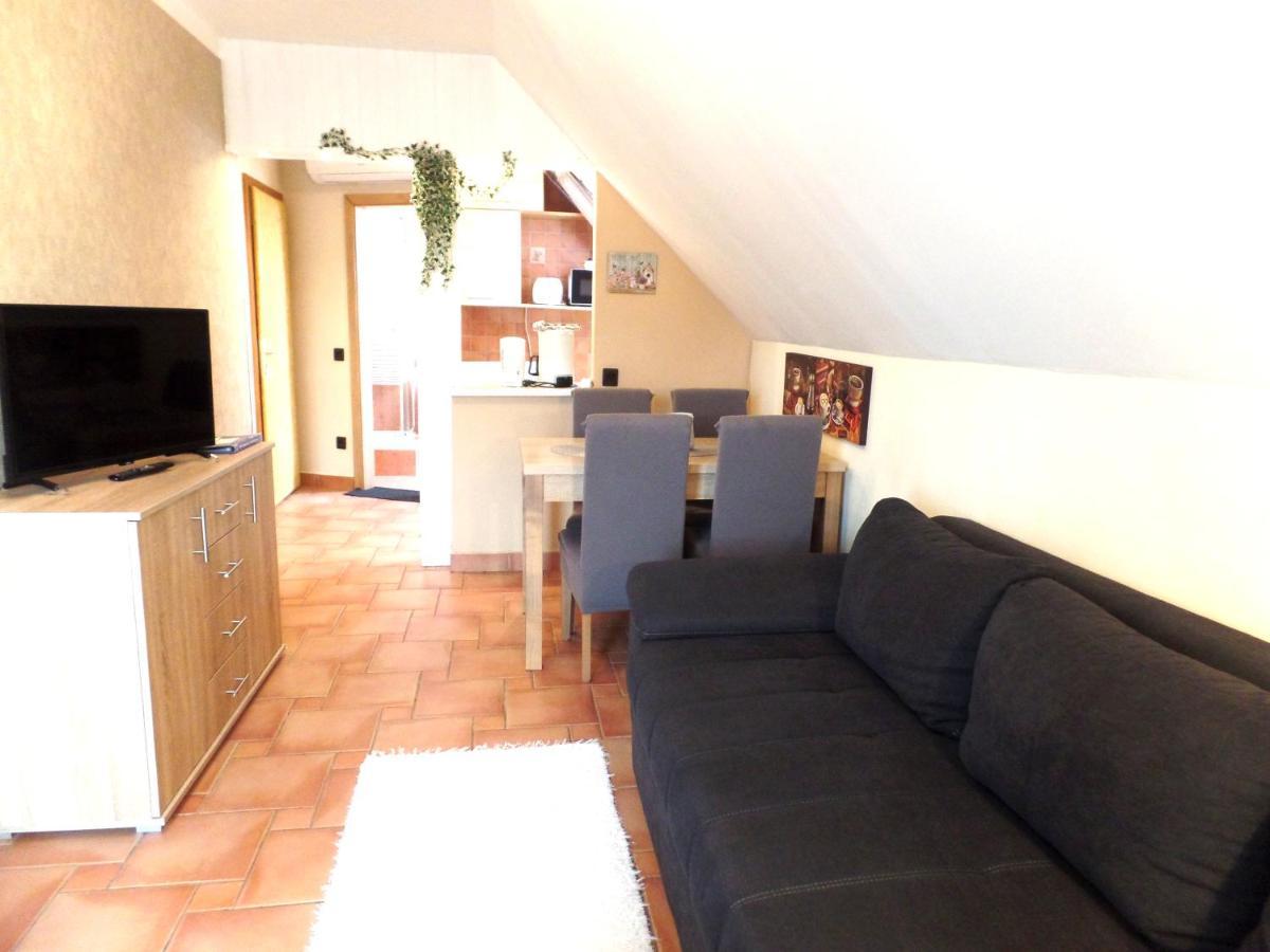 Apartman Siesta Buek - Buekfuerdo Extérieur photo