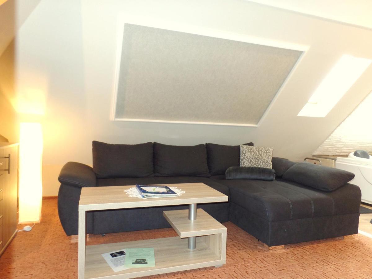 Apartman Siesta Buek - Buekfuerdo Extérieur photo