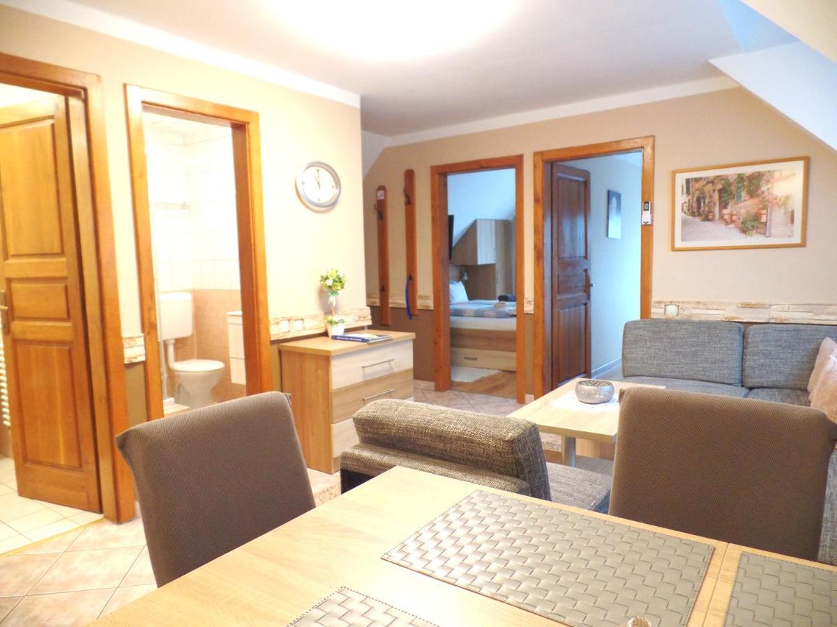 Apartman Siesta Buek - Buekfuerdo Extérieur photo