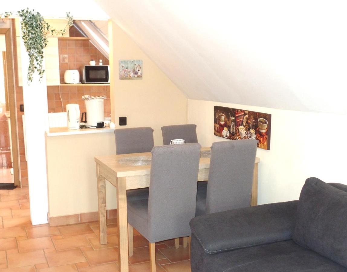 Apartman Siesta Buek - Buekfuerdo Extérieur photo