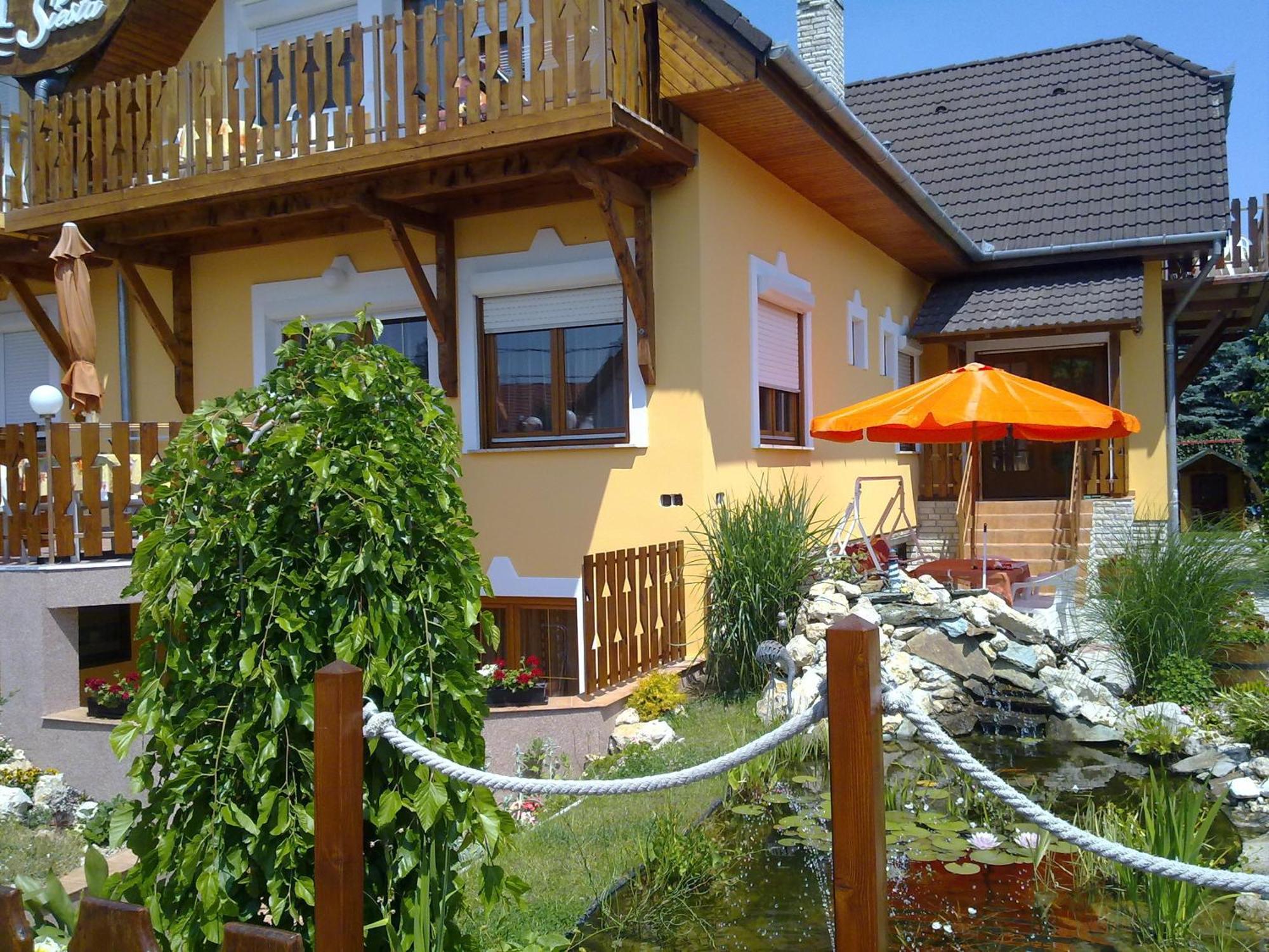Apartman Siesta Buek - Buekfuerdo Extérieur photo