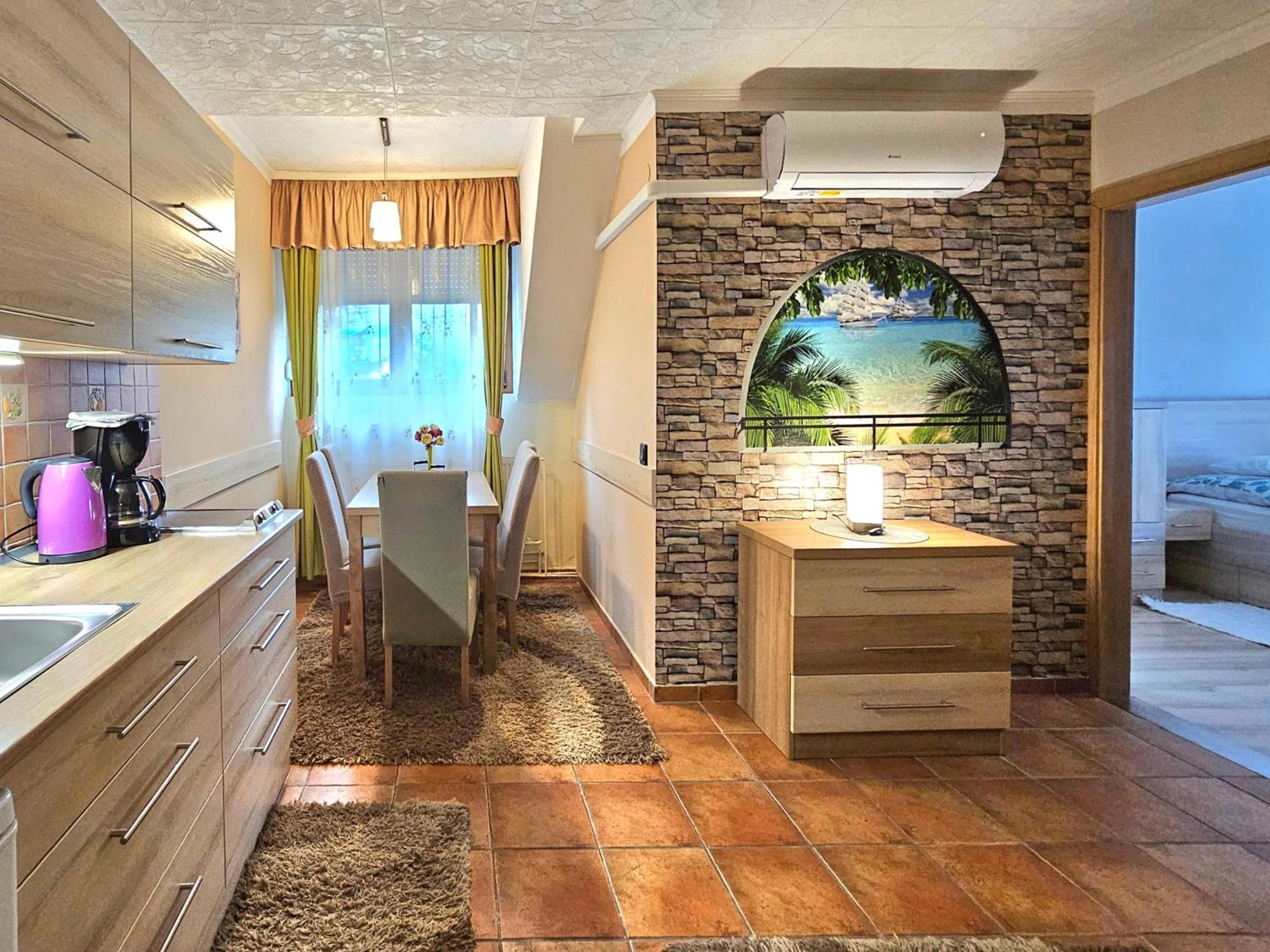 Apartman Siesta Buek - Buekfuerdo Extérieur photo