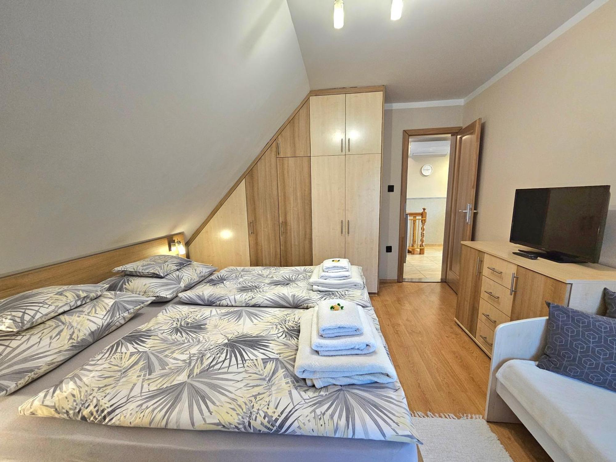 Apartman Siesta Buek - Buekfuerdo Extérieur photo