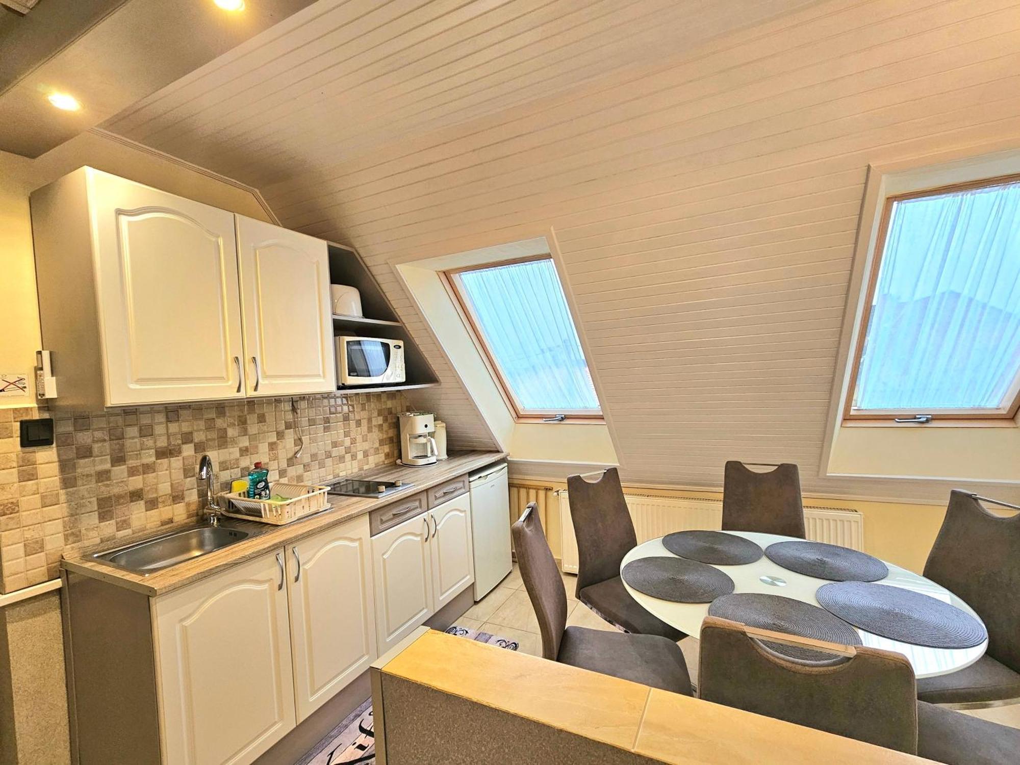 Apartman Siesta Buek - Buekfuerdo Extérieur photo