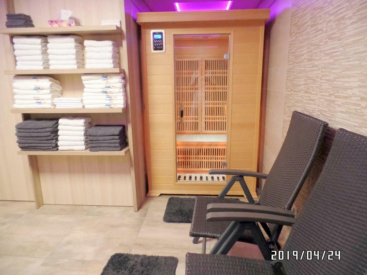 Apartman Siesta Buek - Buekfuerdo Extérieur photo